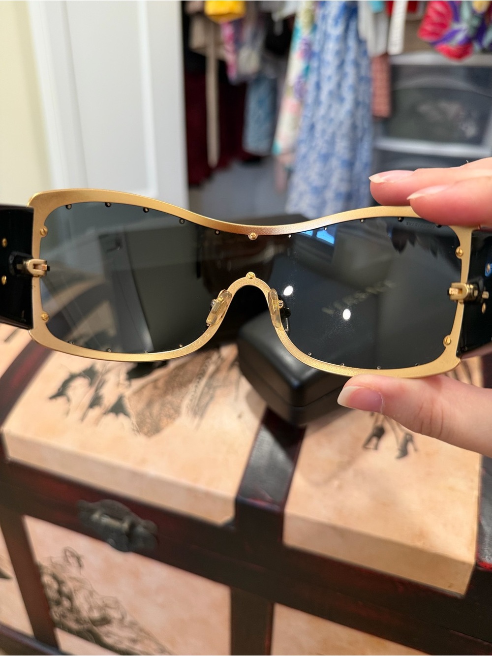 Versace Black and Gold Women’s Sunglasses - Picture 7 of 10